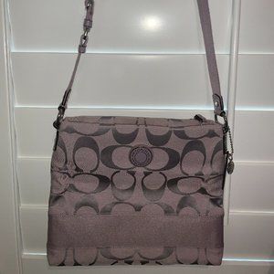 Coach Crossbody Lavender signature strip  F19220